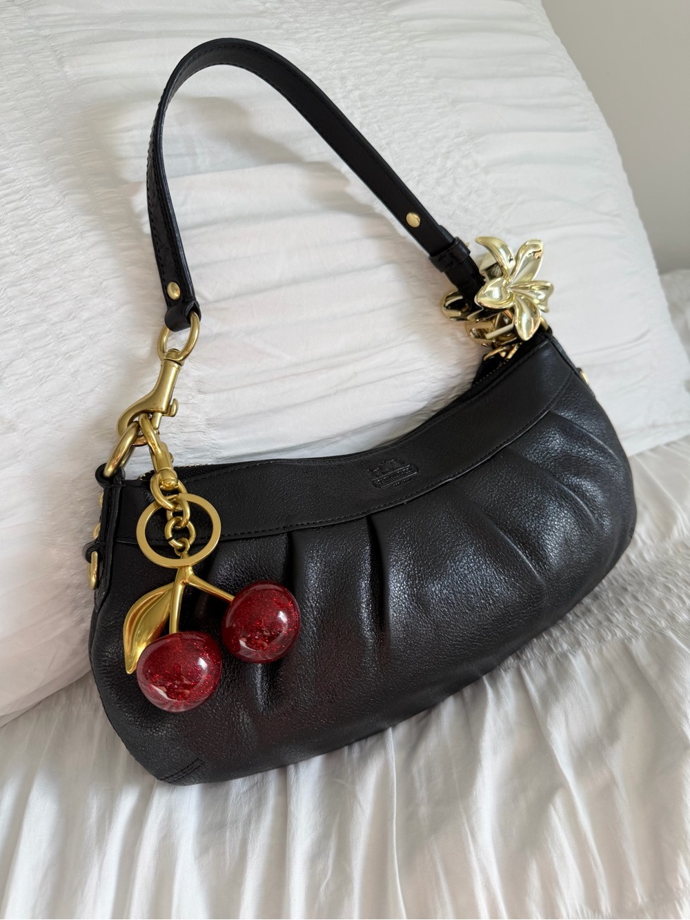 Vintage Coach Black Leather Madison Shoulder Bag w/Gold Hardware - Picture 7 of 9